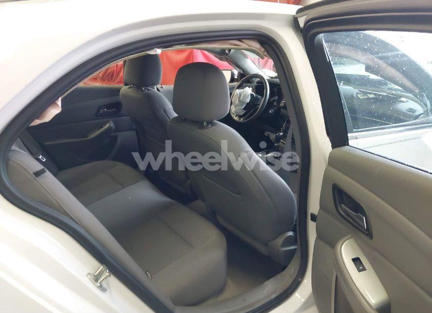 Photo 8 of 2016 Chevrolet Malibu LIMITED LS (VIN 1G11B5SA4GF131742)