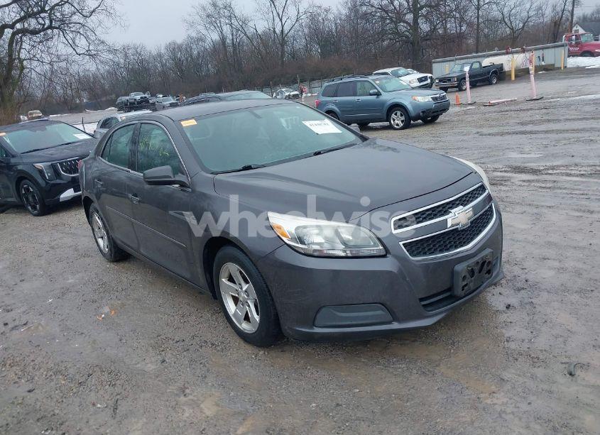 2013 Chevrolet Malibu 1LS (VIN 1G11B5SA5DF220165) main photo