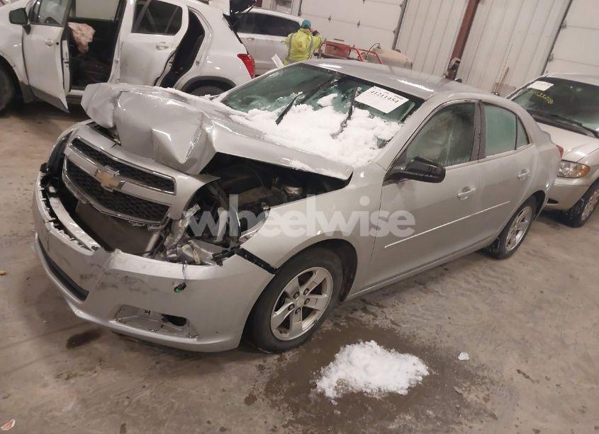 Photo 2 of 2013 Chevrolet Malibu 1LS (VIN 1G11B5SA5DF335980)