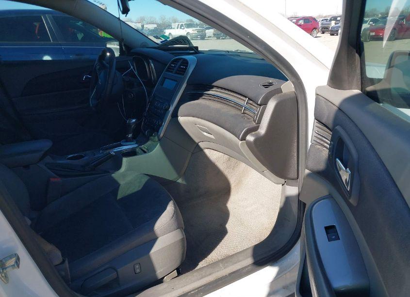 Photo 5 of 2016 Chevrolet Malibu LIMITED LS (VIN 1G11B5SA5GF121429)