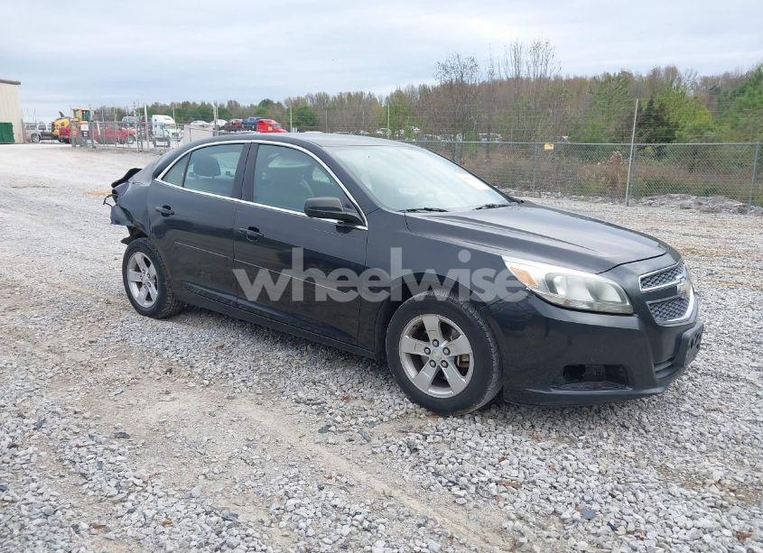 2013 Chevrolet Malibu 1LS (VIN 1G11B5SA7DF218031) main photo