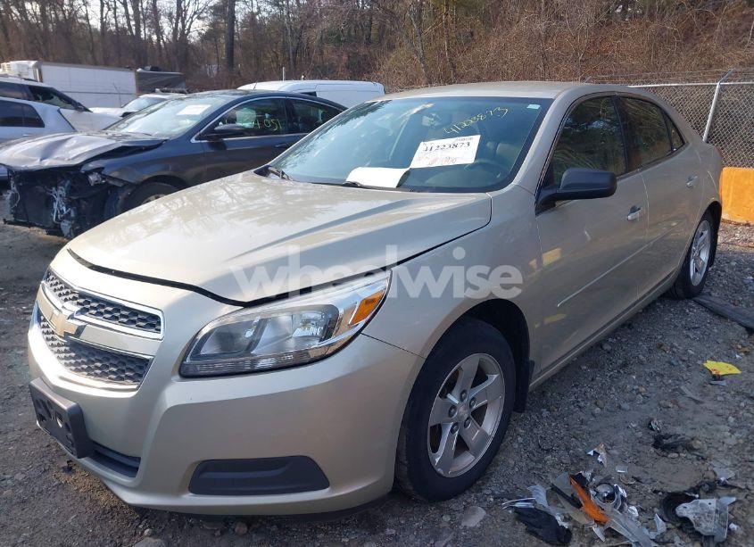 Photo 2 of 2013 Chevrolet Malibu 1LS (VIN 1G11B5SA8DF222167)
