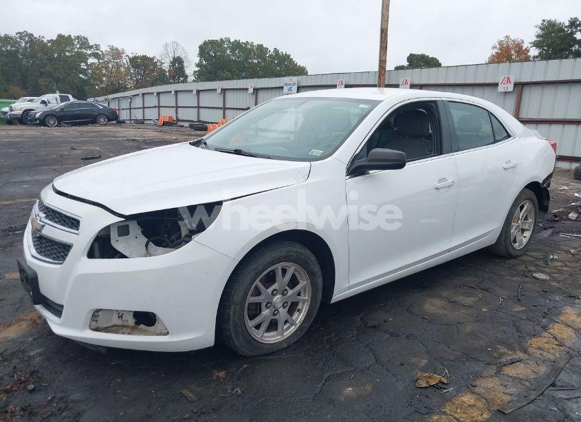 Photo 2 of 2013 Chevrolet Malibu 1LS (VIN 1G11B5SA8DF236019)