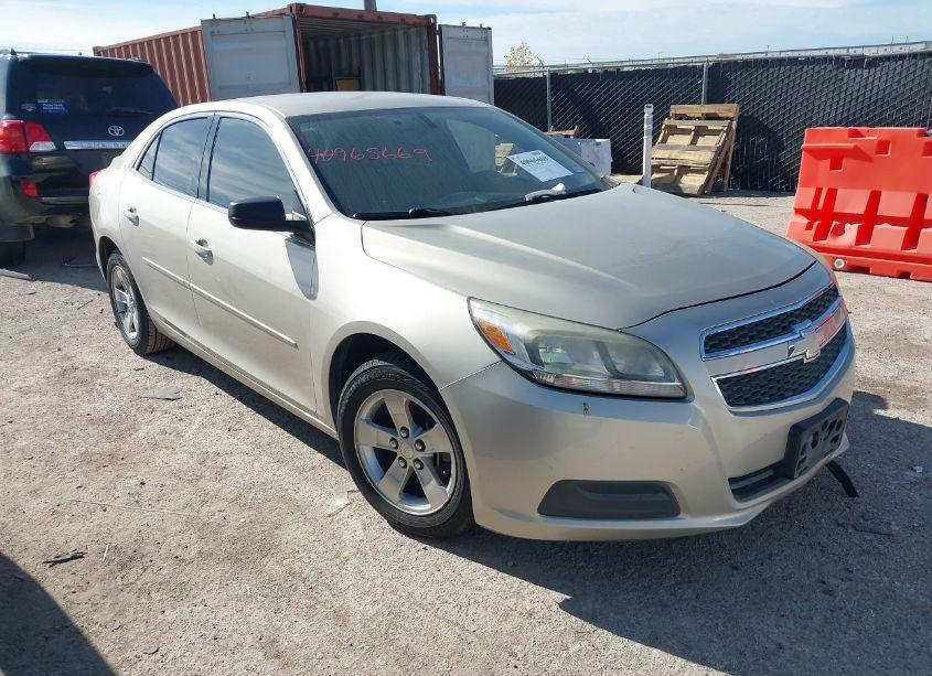 2013 Chevrolet Malibu 1LS (VIN 1G11B5SA8DF256321) main photo