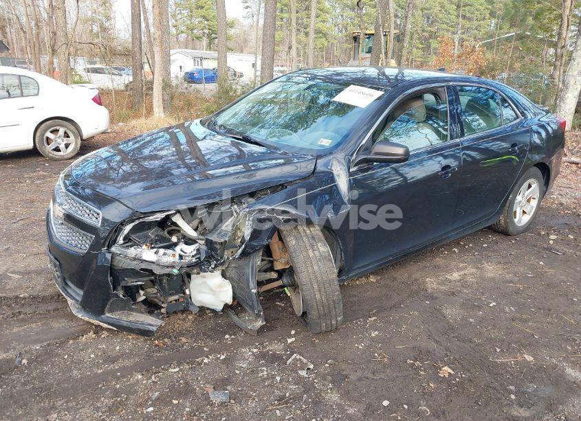 Photo 2 of 2013 Chevrolet Malibu 1LS (VIN 1G11B5SA8DF268159)