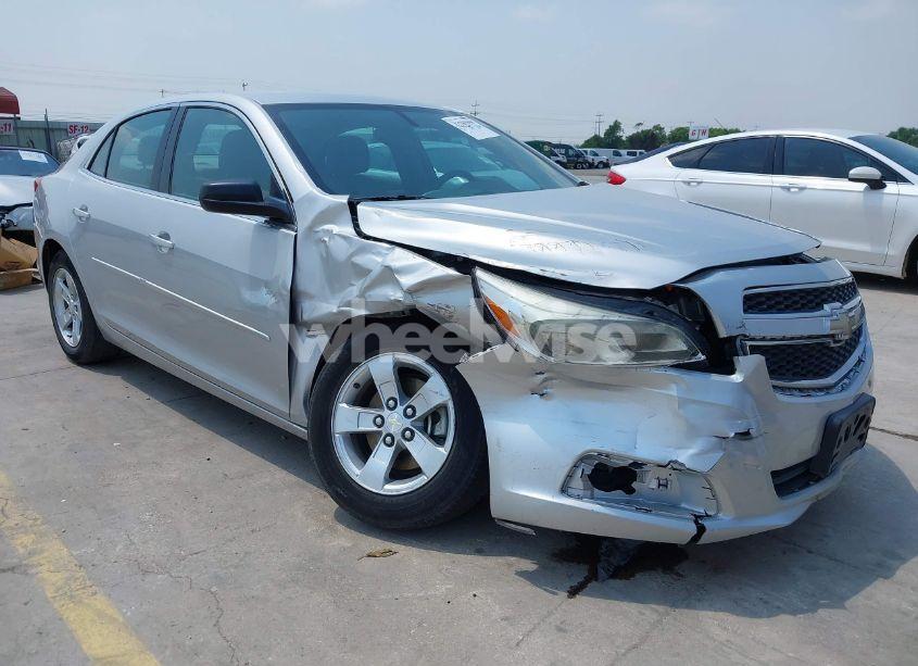 2013 Chevrolet Malibu 1LS (VIN 1G11B5SA8DF335780) main photo