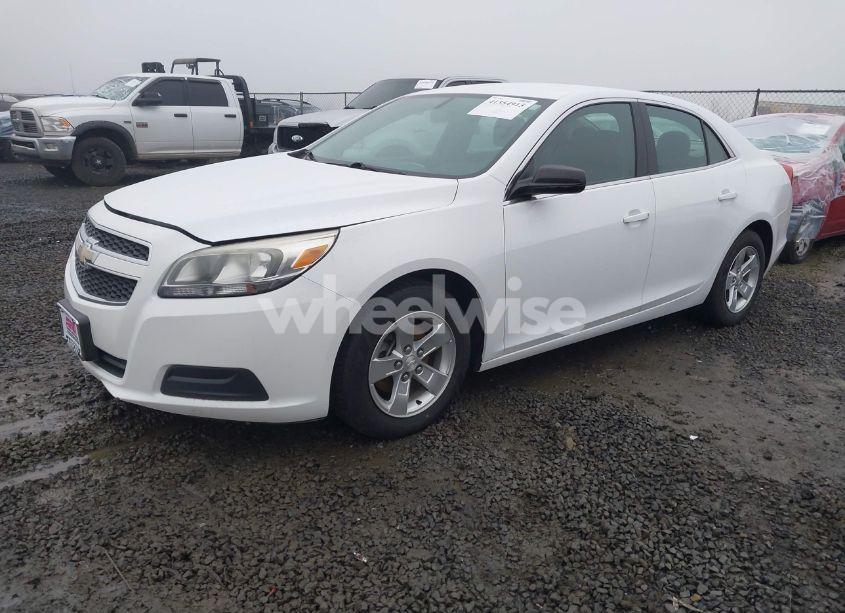 Photo 2 of 2013 Chevrolet Malibu 1LS (VIN 1G11B5SA9DF206477)