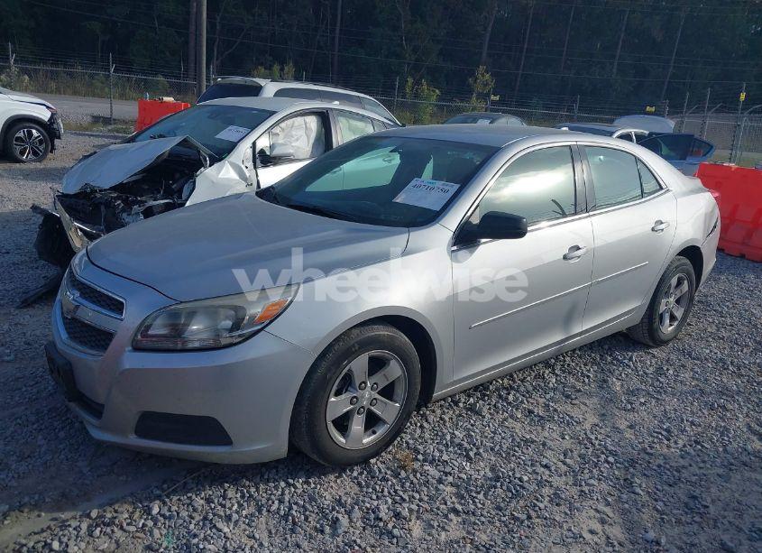 Photo 2 of 2013 Chevrolet Malibu 1LS (VIN 1G11B5SA9DF245571)