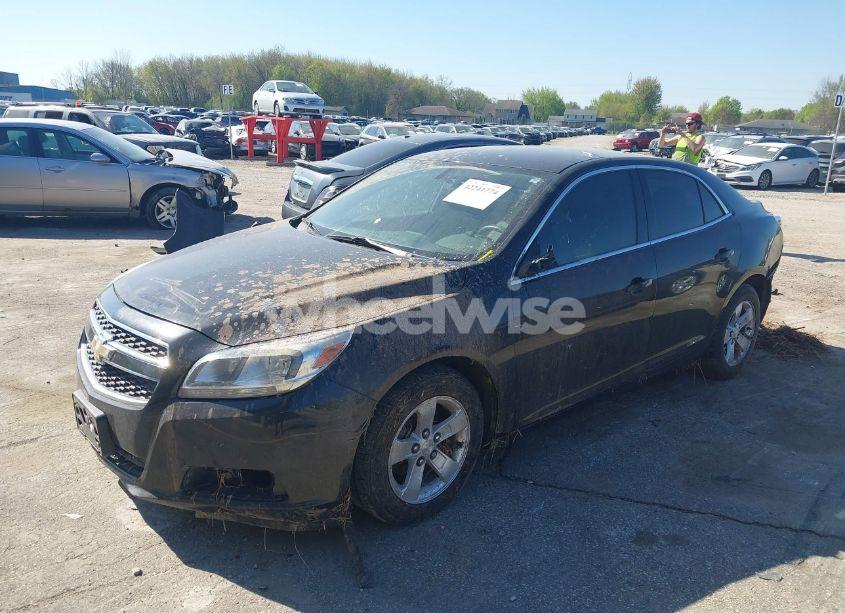 Photo 2 of 2013 Chevrolet Malibu 1LS (VIN 1G11B5SA9DF338753)