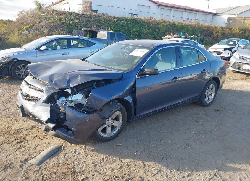 Photo 2 of 2013 Chevrolet Malibu 1LS (VIN 1G11B5SA9DF338834)