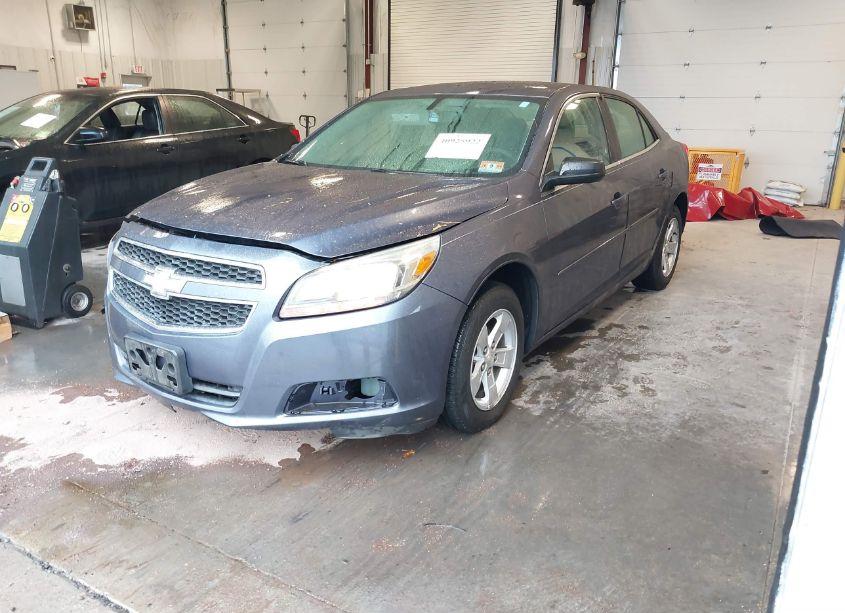 Photo 2 of 2013 Chevrolet Malibu 1LS (VIN 1G11B5SA9DF352085)