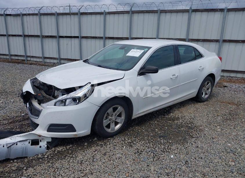Photo 2 of 2015 Chevrolet Malibu LS (VIN 1G11B5SL0FF155844)