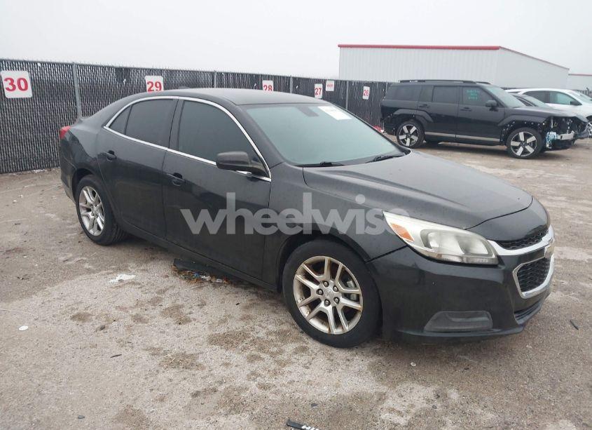 2015 Chevrolet Malibu LS (VIN 1G11B5SL0FF190576) main photo