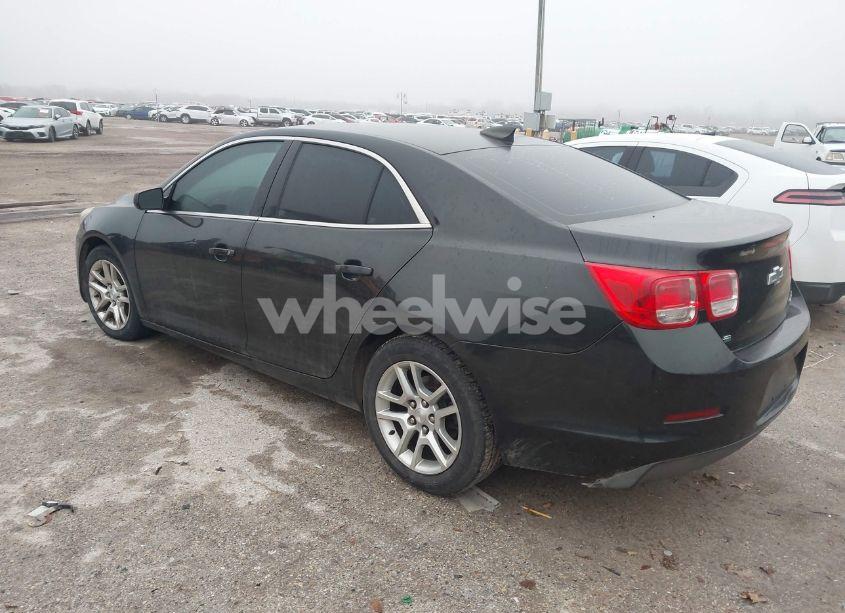 Photo 3 of 2015 Chevrolet Malibu LS (VIN 1G11B5SL0FF190576)