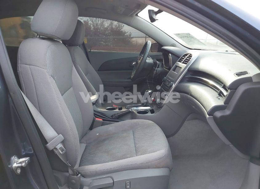 Photo 5 of 2015 Chevrolet Malibu LS (VIN 1G11B5SL0FF293545)