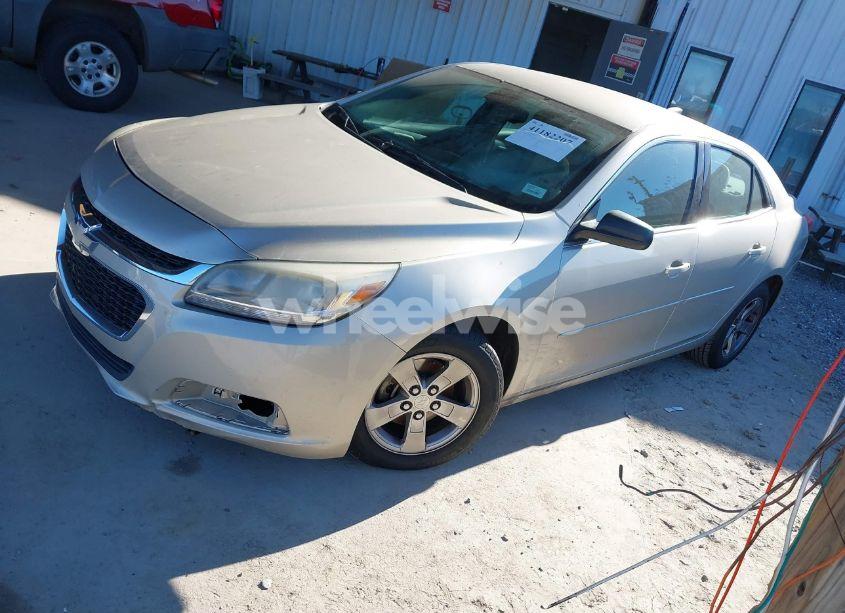 Photo 2 of 2015 Chevrolet Malibu LS (VIN 1G11B5SL0FF341724)
