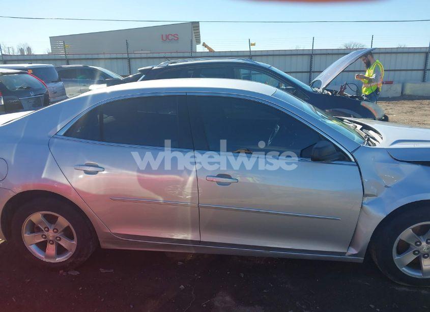 Photo 13 of 2015 Chevrolet Malibu LS (VIN 1G11B5SL0FF352786)