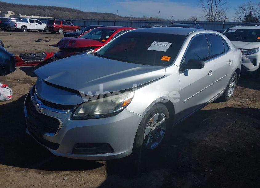 Photo 2 of 2015 Chevrolet Malibu LS (VIN 1G11B5SL0FF352786)