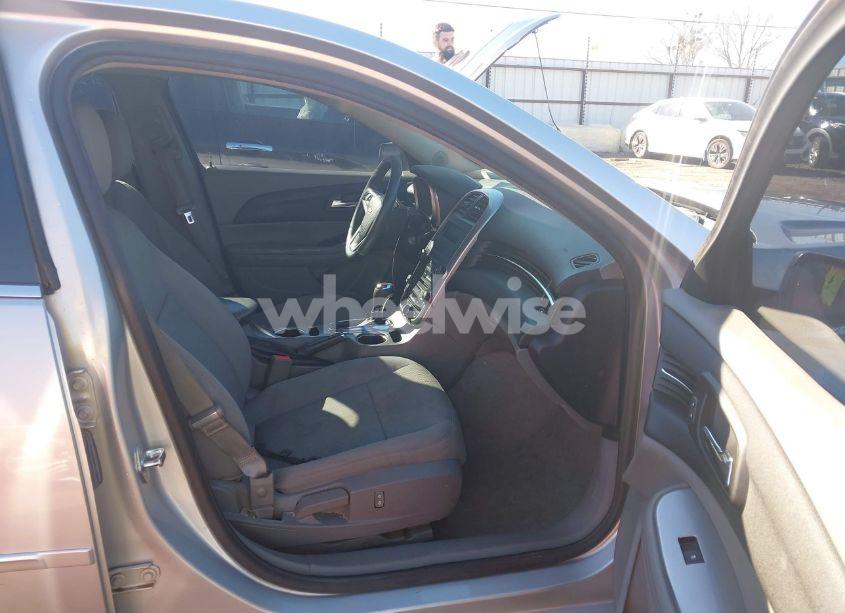 Photo 5 of 2015 Chevrolet Malibu LS (VIN 1G11B5SL0FF352786)