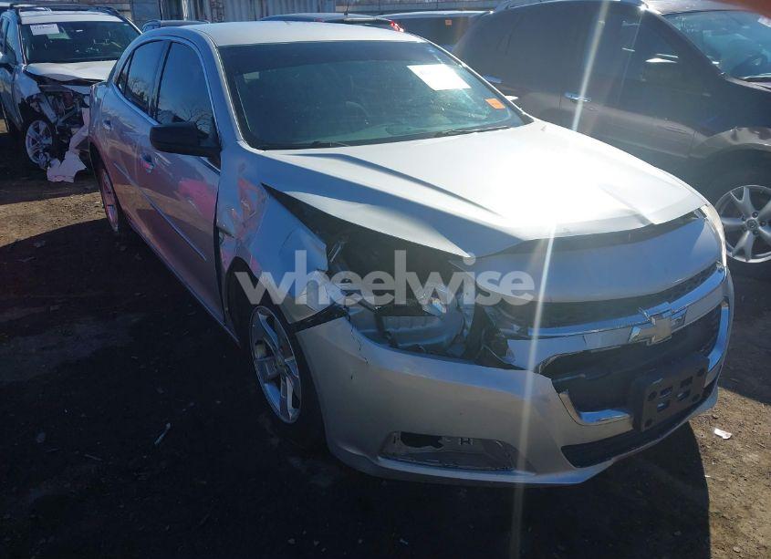 Photo 6 of 2015 Chevrolet Malibu LS (VIN 1G11B5SL0FF352786)