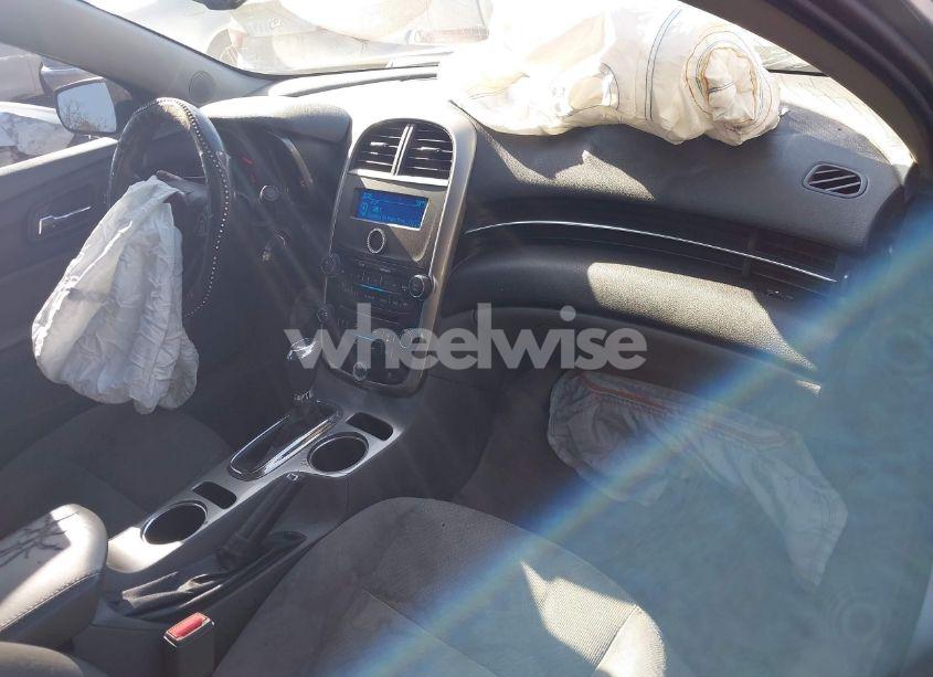 Photo 5 of 2015 Chevrolet Malibu LS (VIN 1G11B5SL0FU150882)