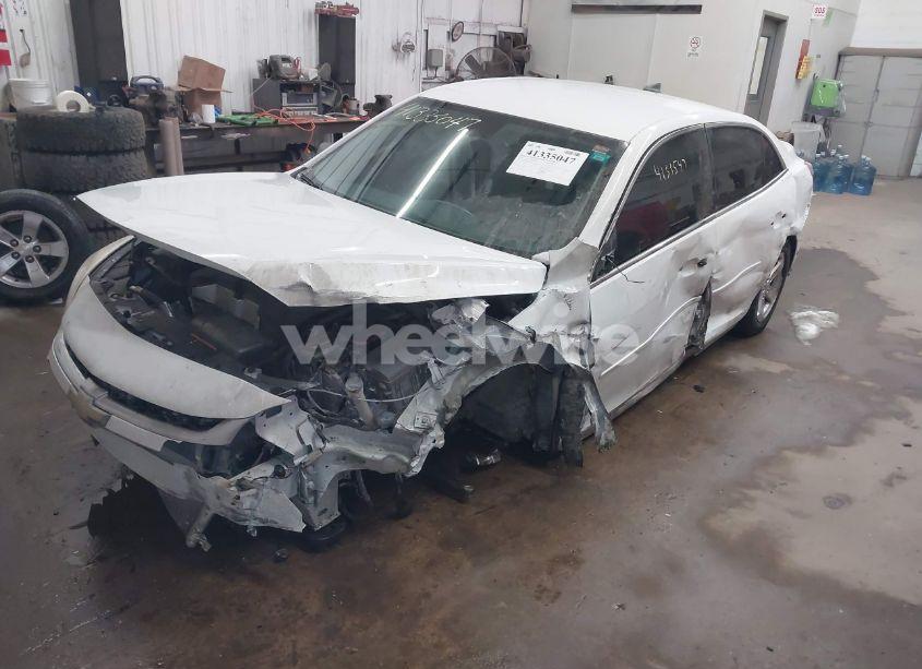 Photo 2 of 2015 Chevrolet Malibu LS (VIN 1G11B5SL0FU153233)