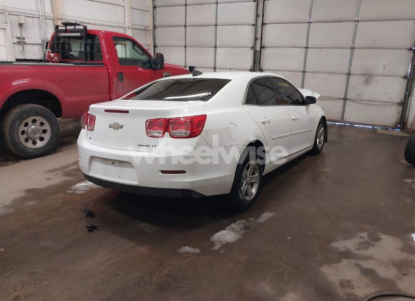 Photo 4 of 2015 Chevrolet Malibu LS (VIN 1G11B5SL0FU153233)
