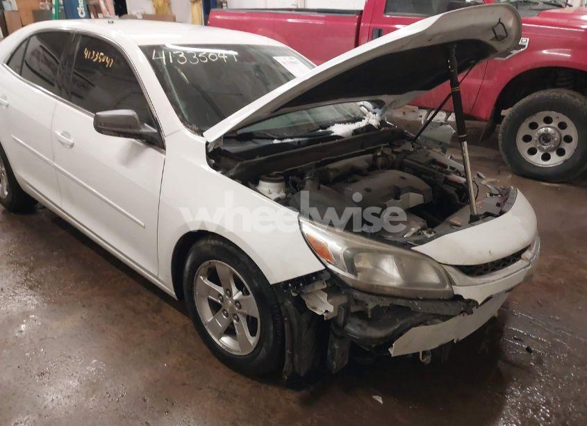 Photo 6 of 2015 Chevrolet Malibu LS (VIN 1G11B5SL0FU153233)