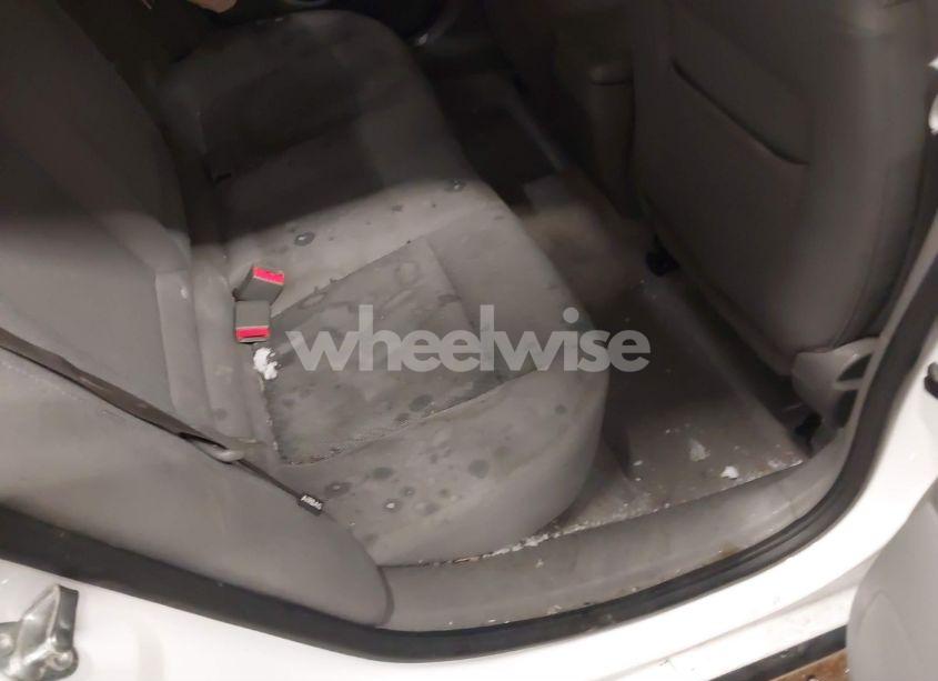 Photo 8 of 2015 Chevrolet Malibu LS (VIN 1G11B5SL0FU153233)