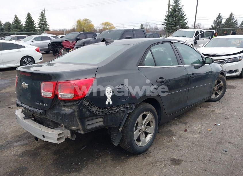 Photo 4 of 2015 Chevrolet Malibu LS (VIN 1G11B5SL1FF149972)