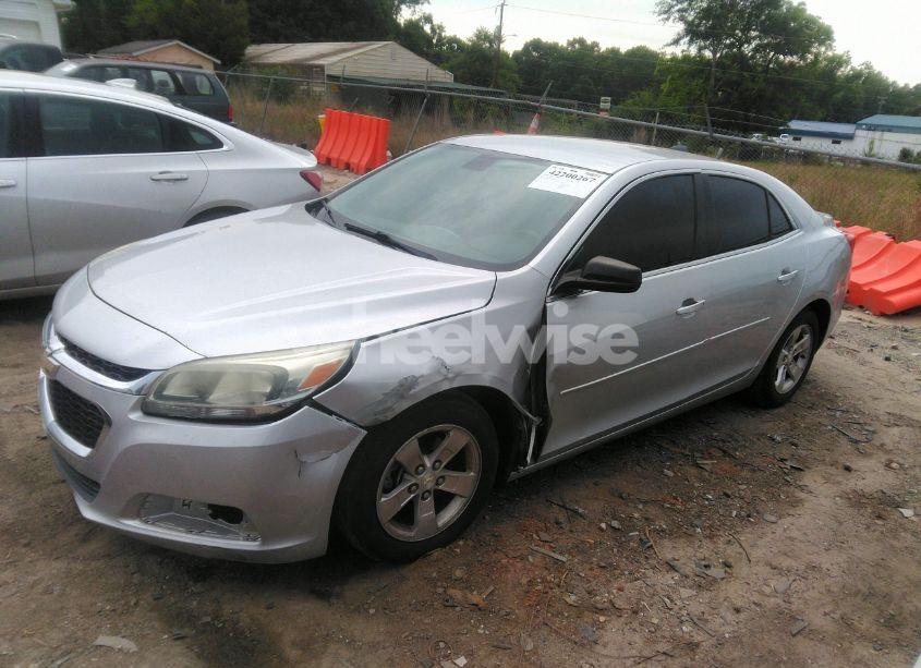 Photo 2 of 2015 Chevrolet Malibu LS (VIN 1G11B5SL1FF199089)