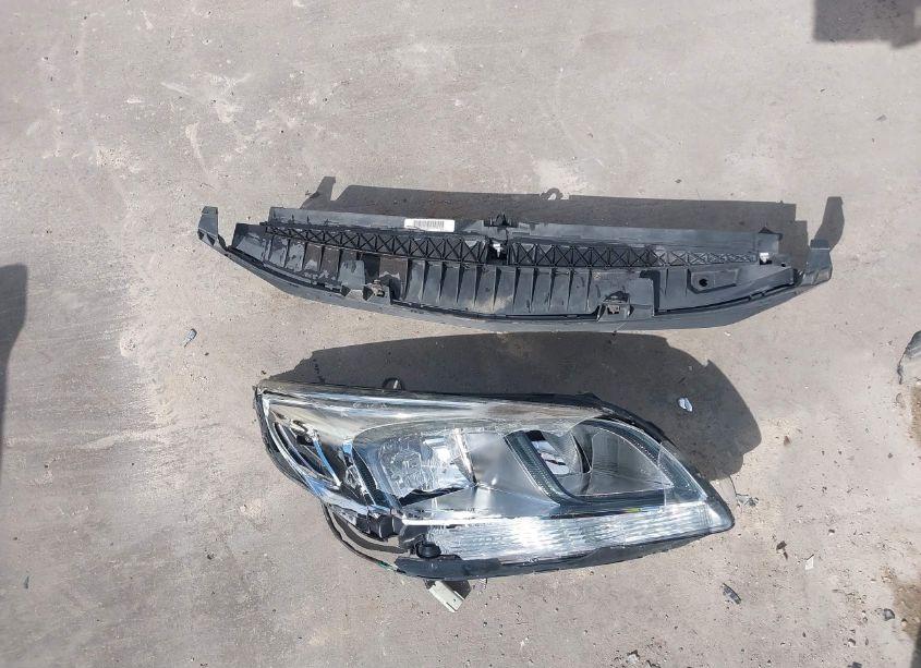 Photo 12 of 2015 Chevrolet Malibu LS (VIN 1G11B5SL1FF201911)