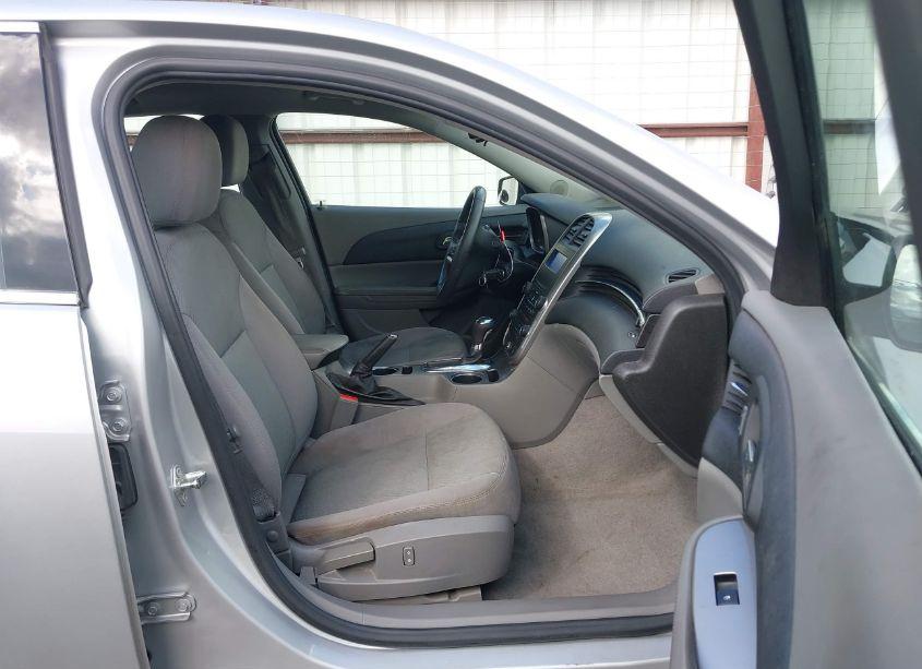 Photo 5 of 2015 Chevrolet Malibu LS (VIN 1G11B5SL1FF201911)