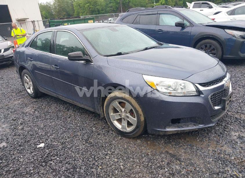 2015 Chevrolet Malibu LS (VIN 1G11B5SL1FF204548) main photo