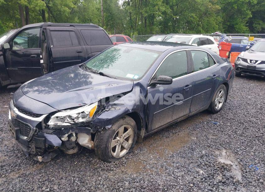 Photo 2 of 2015 Chevrolet Malibu LS (VIN 1G11B5SL1FF204548)