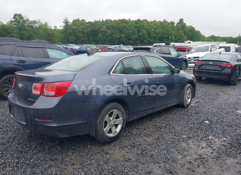 Photo 4 of 2015 Chevrolet Malibu LS (VIN 1G11B5SL1FF204548)