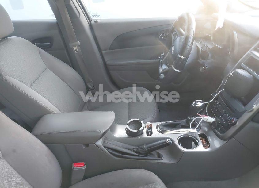 Photo 5 of 2015 Chevrolet Malibu LS (VIN 1G11B5SL1FF209233)
