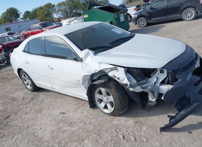 2015 Chevrolet Malibu LS (VIN 1G11B5SL1FU110794) main photo