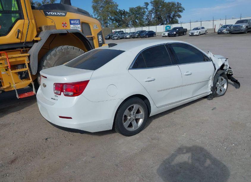 Photo 4 of 2015 Chevrolet Malibu LS (VIN 1G11B5SL1FU110794)
