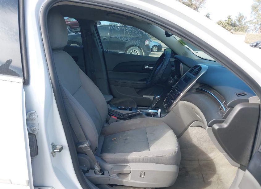 Photo 5 of 2015 Chevrolet Malibu LS (VIN 1G11B5SL1FU110794)