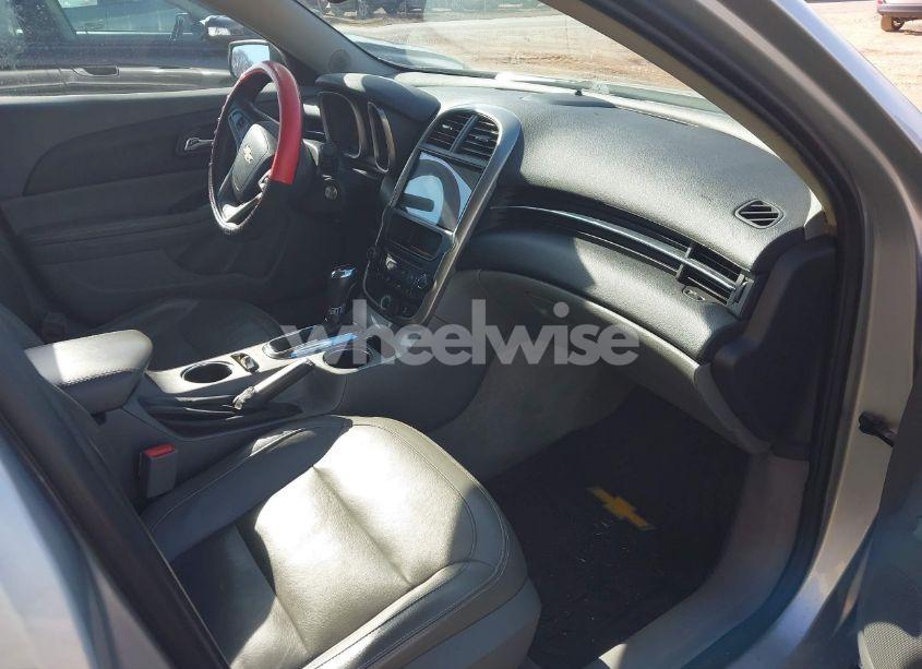 Photo 5 of 2015 Chevrolet Malibu LS (VIN 1G11B5SL1FU153581)
