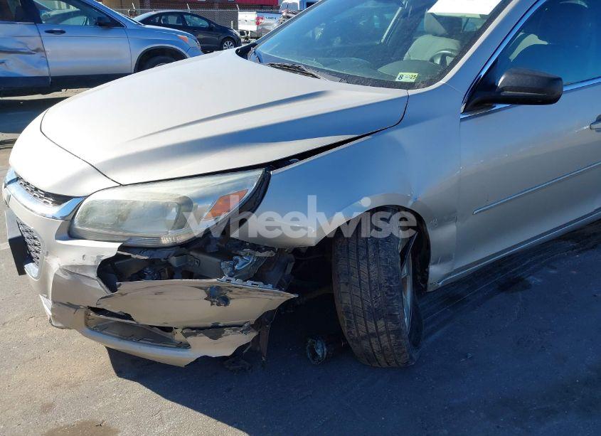 Photo 6 of 2015 Chevrolet Malibu LS (VIN 1G11B5SL2FF120612)
