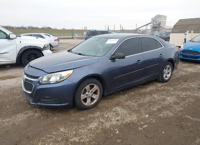 Photo 2 of 2015 Chevrolet Malibu LS (VIN 1G11B5SL2FF166389)