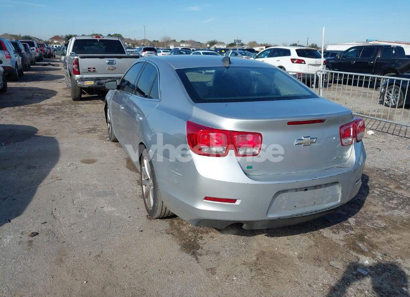 Photo 3 of 2015 Chevrolet Malibu LS (VIN 1G11B5SL2FF209757)