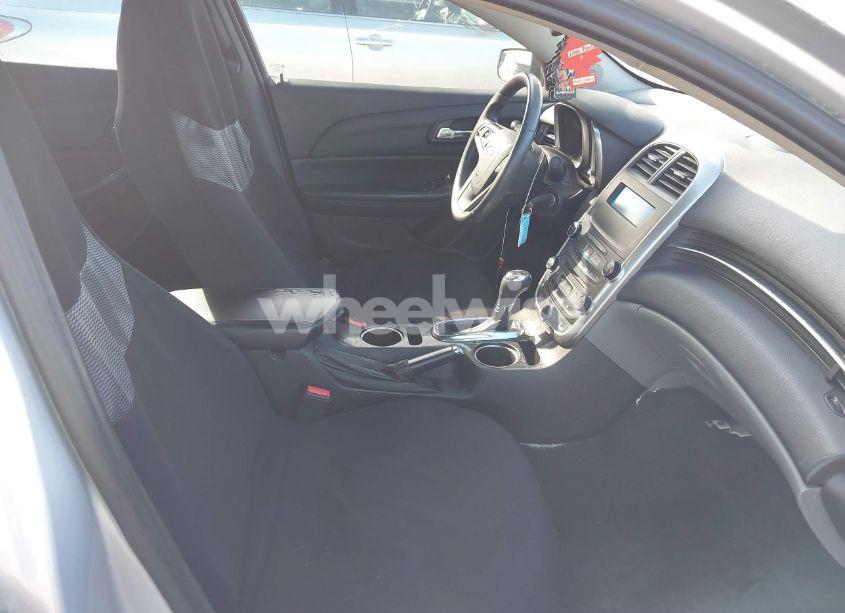 Photo 5 of 2015 Chevrolet Malibu LS (VIN 1G11B5SL2FF209757)