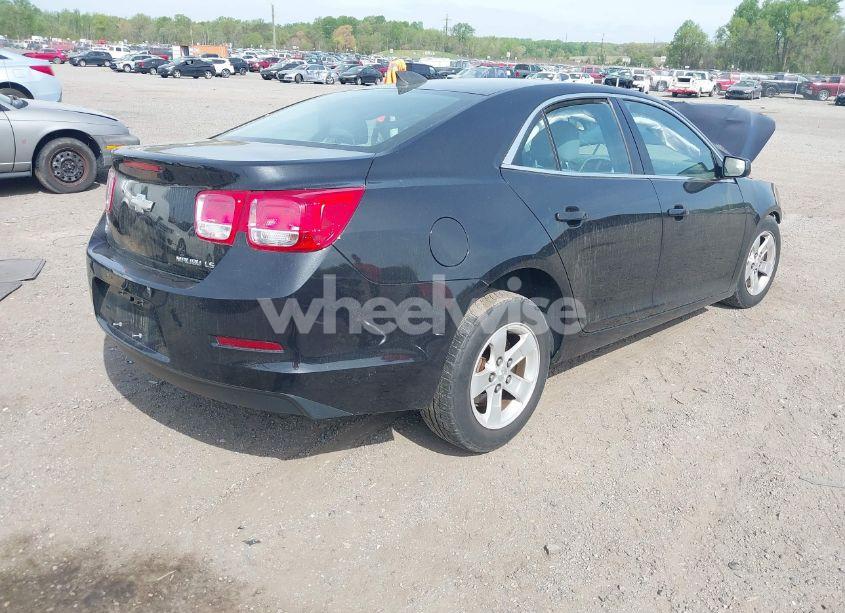 Photo 4 of 2015 Chevrolet Malibu LS (VIN 1G11B5SL2FF222332)