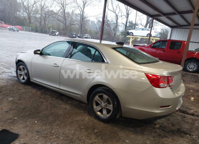 Photo 3 of 2015 Chevrolet Malibu LS (VIN 1G11B5SL2FF234349)