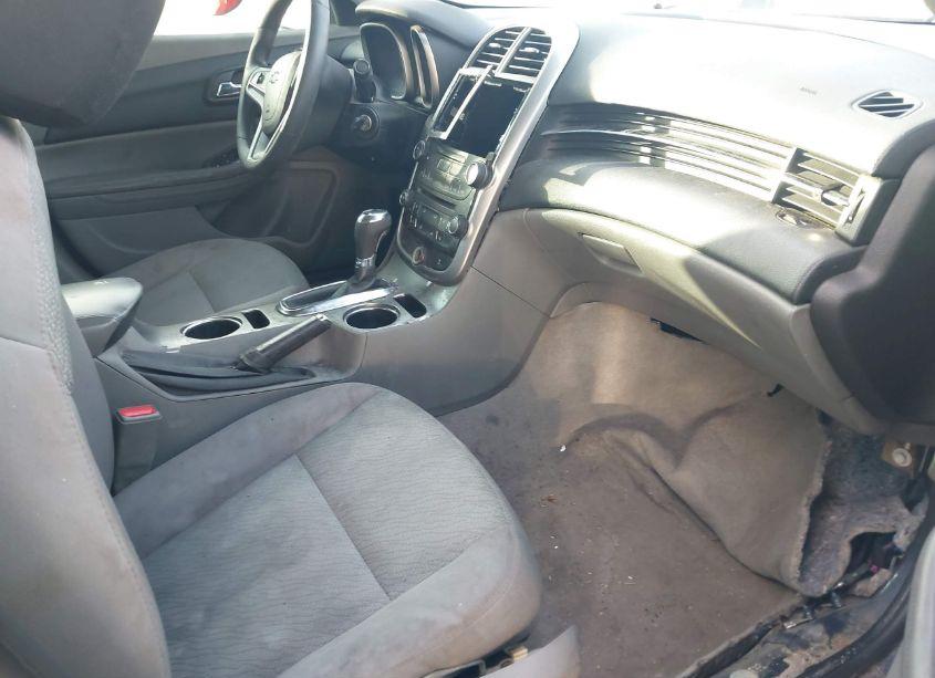 Photo 5 of 2015 Chevrolet Malibu LS (VIN 1G11B5SL2FF253502)