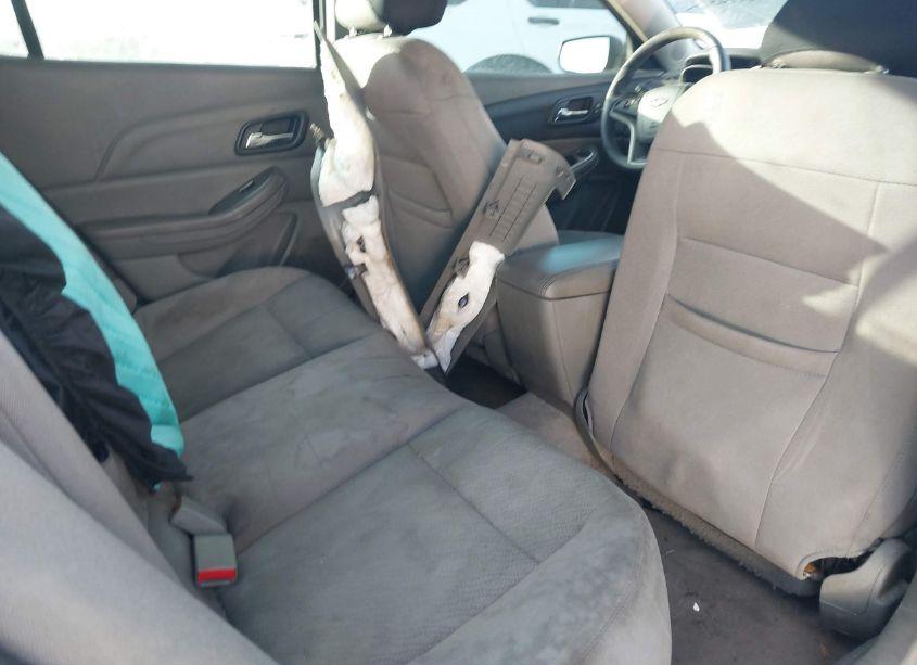 Photo 8 of 2015 Chevrolet Malibu LS (VIN 1G11B5SL2FF253502)