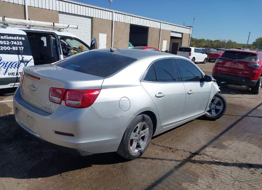 Photo 4 of 2015 Chevrolet Malibu LS (VIN 1G11B5SL2FF300074)